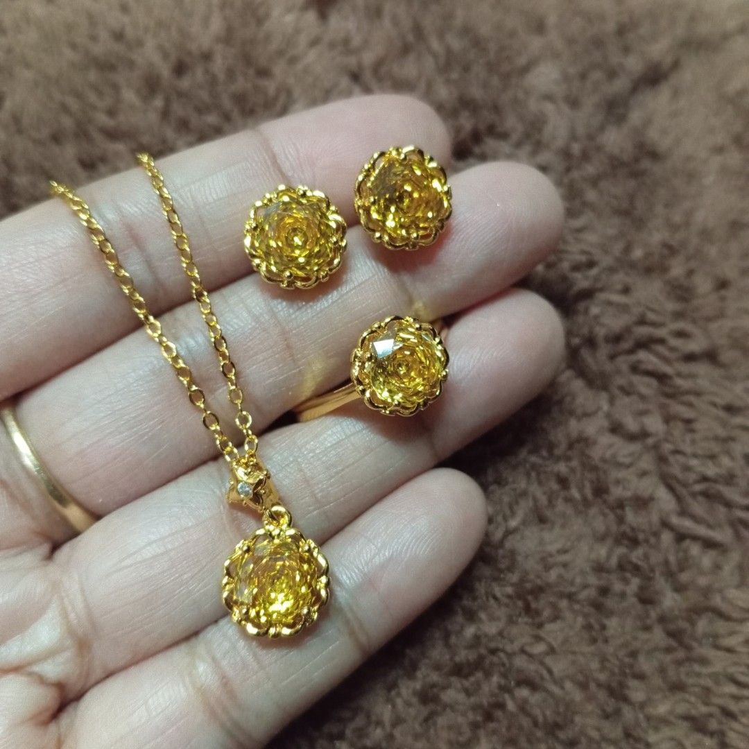 💯 High Quality Rose Cut Citrine Set Cable Chain (Category: Necklaces) located in Manila. Submitted by garnetjanuary17 (Listing ID 1460426072, Image 2). Description: free shipping nationwide free jewelry box free jewelry polishing cloth free Citrine elastic bracelet Malate Manila.