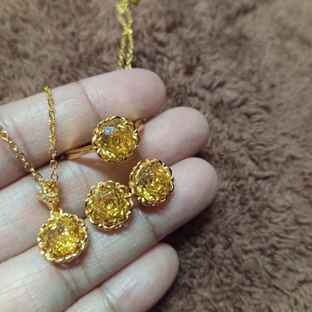 💯 High Quality Rose Cut Citrine Set Cable Chain (Category: Necklaces) located in Manila. Submitted by garnetjanuary17 (Listing ID 1460426072, Image 3). Description: free shipping nationwide free jewelry box free jewelry polishing cloth free Citrine elastic bracelet Malate Manila.