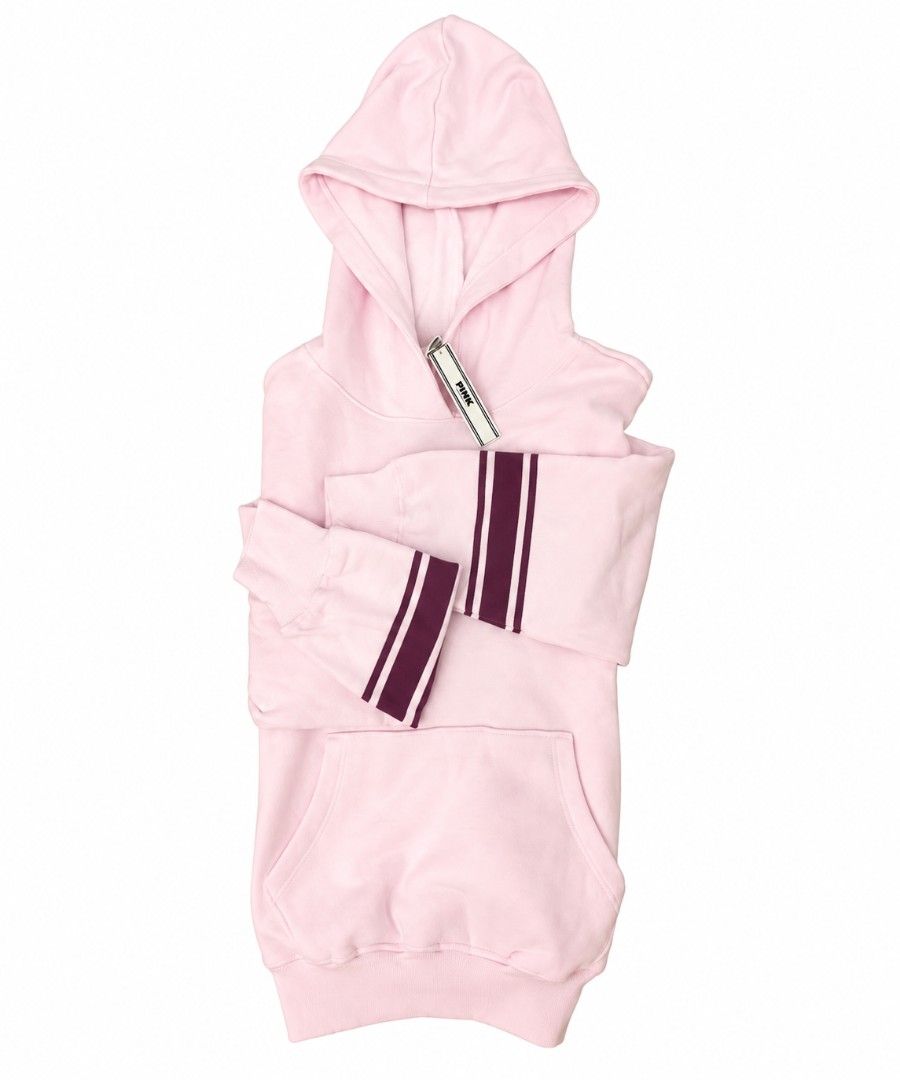 💗 PINK Victoria’s Secret Pullover (Category: Coats, Jackets and Outerwear) located in Antipolo. Submitted by carloivy12 (Listing ID 1460501506, Image 3). Description: Brand: PINK by Victoria’s Secret ✔️Color: Light Pink ✔️Size: S/P 22 bust 25 legth ✔️Style: Classic pullover sweatshirt ✔️Design: Small PINK logo graphic on the chest ✔️Features a soft, comfortable fabric ✔️Long sleeves with ribbed cuffs ✔️Ribbed hem for a comfortable fit ✔️Casual a