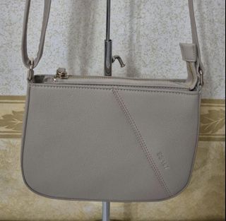 (Category: ) located in . Submitted by dailyhappyfinds (Listing ID 1460259059, Image 1). Description: .