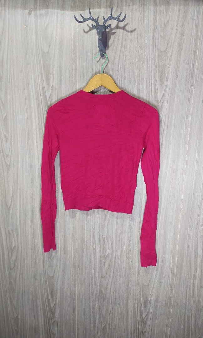 Abercrombie & Fitch Cardigan (Category: Others Tops) located in Naga. Submitted by secondspinv2 (Listing ID 1460351084, Image 3). Description: Abercrombie & Fitch Cardigan ✅Size: S ✅Width: 15.5 ✅Length: 19 ✅Sleeve: 27 ✅Color Rate: 9.5/10 ✅No Issue ✅Need Wash ✅Location: Bicol Naga City, Camarines Sur ✅Courier: J&T Express/Flash Express ✅MOP: Gcash only.