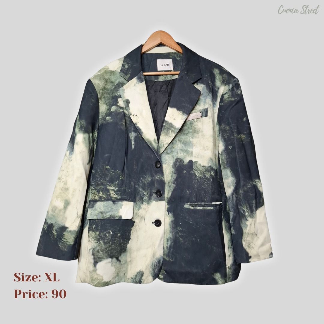 Abstract Print Blazer (Category: Coats, Jackets and Outerwear) located in Bulacan. Submitted by cuencastreet (Listing ID 1460498285, Image 1). Description: - Size: XL - Two-button closure - Functional pockets - Perfect for making a bold statement 📏 Price & Size/measurements are indicated in each photo. ✨ Most items are in good to excellent condition. 📩 Send us a message if you're interested. 💳 Mode of Payment: GCash / Maya / Bank Transfer 📌 A