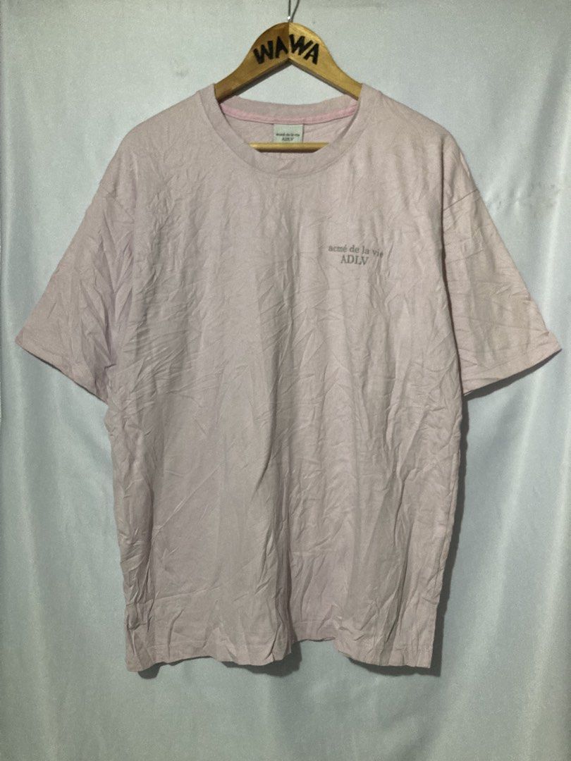 ACME DE LA VIE (Category: Tshirts & Polo Shirts ) located in Naga. Submitted by wwy3ips (Listing ID 1460323931, Image 1). Description: ACME DE LA VIE SCRIPT TEE SIZE 1 ON TAG 23 WIDTH 29 LENGTH EXCELLENT CONDITION NO ISSUE.