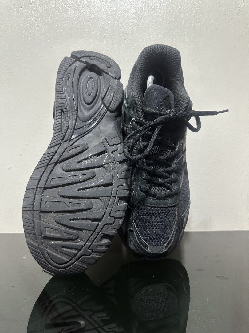 Adidas CL response (Category: Sneakers) located in Angeles City. Submitted by deequatro (Listing ID 1460465095, Image 3). Description: - Black Adidas running shoes - Mesh and suede upper - Classic three-stripe design - Durable rubber sole - Suitable for everyday wear or light jogs - Shows some signs of wear (sole and upper), but plenty of life remaining - Ready for a new owner.