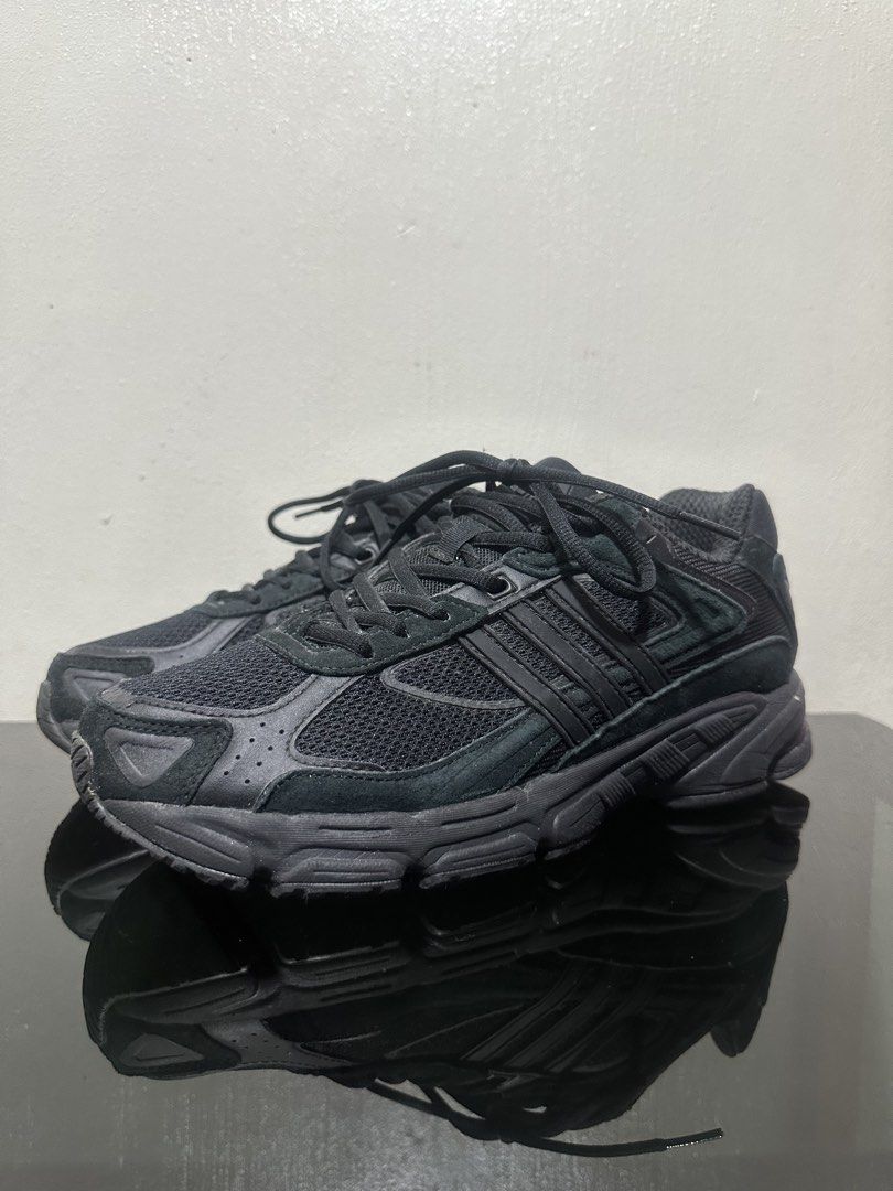 Adidas CL response (Category: Sneakers) located in Angeles City. Submitted by deequatro (Listing ID 1460465095, Image 1). Description: - Black Adidas running shoes - Mesh and suede upper - Classic three-stripe design - Durable rubber sole - Suitable for everyday wear or light jogs - Shows some signs of wear (sole and upper), but plenty of life remaining - Ready for a new owner.