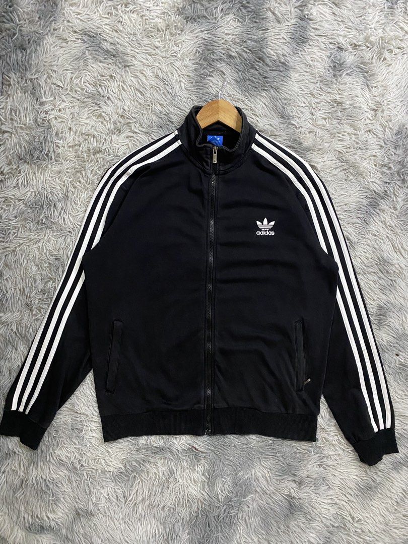 Adidas Full zip Jacket (Category: Coats, Jackets and Outerwear) located in Manila. Submitted by kurtmnla (Listing ID 1460473760, Image 1). Description: Adidas Full zip Jacket Size Large to M fit/ Unisex Dimes 23x27 Good condition/ No issue 📍Quezon city.