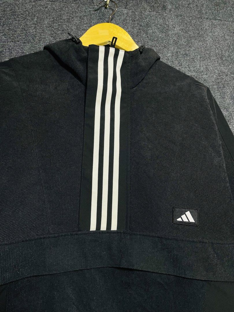 Adidas Halfzip Corduroy Kangaroo Jacket (Category: Coats, Jackets and Outerwear) located in Baguio. Submitted by onyol.items (Listing ID 1460470309, Image 2). Description: Condition: Excellent Dimension: 28 Length 24Width Size- Medium to Large Issue: None Color rate: 9.5 .