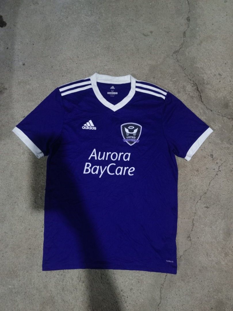 ADIDAS HURRICANES #77 JERSEY (Category: Tshirts & Polo Shirts ) located in Davao. Submitted by pluke_thrifter26 (Listing ID 1460317916, Image 1). Description: ADIDAS HURRICANES #77 EXCELLENT CONDITION 10/10 NO ISSUE SIZE: MEDUIM PM IF YOUR INTERESTED📥.