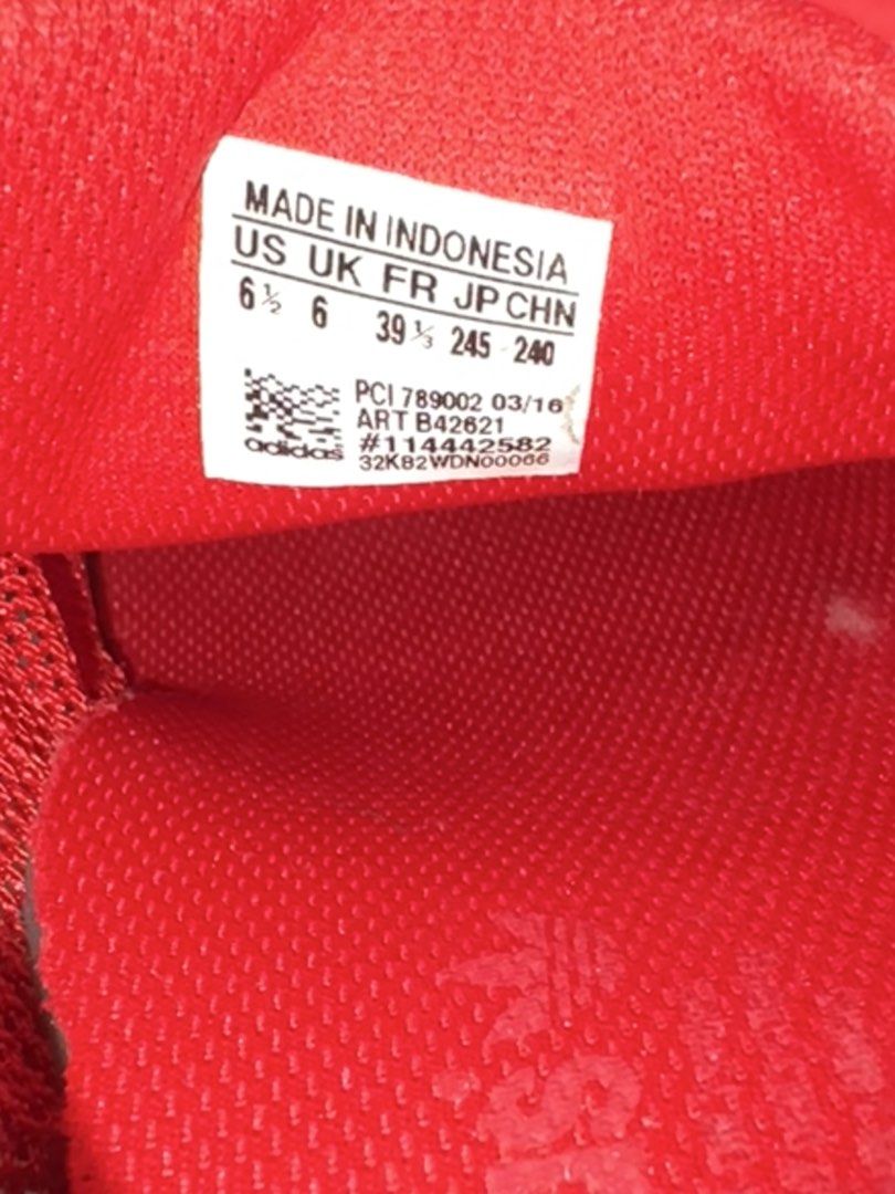 Adidas Superstar - Triple Red (Category: Casual Shoes) located in Manila. Submitted by eissaaaaa (Listing ID 1460316057, Image 3). Description: Rfs: Need funds.