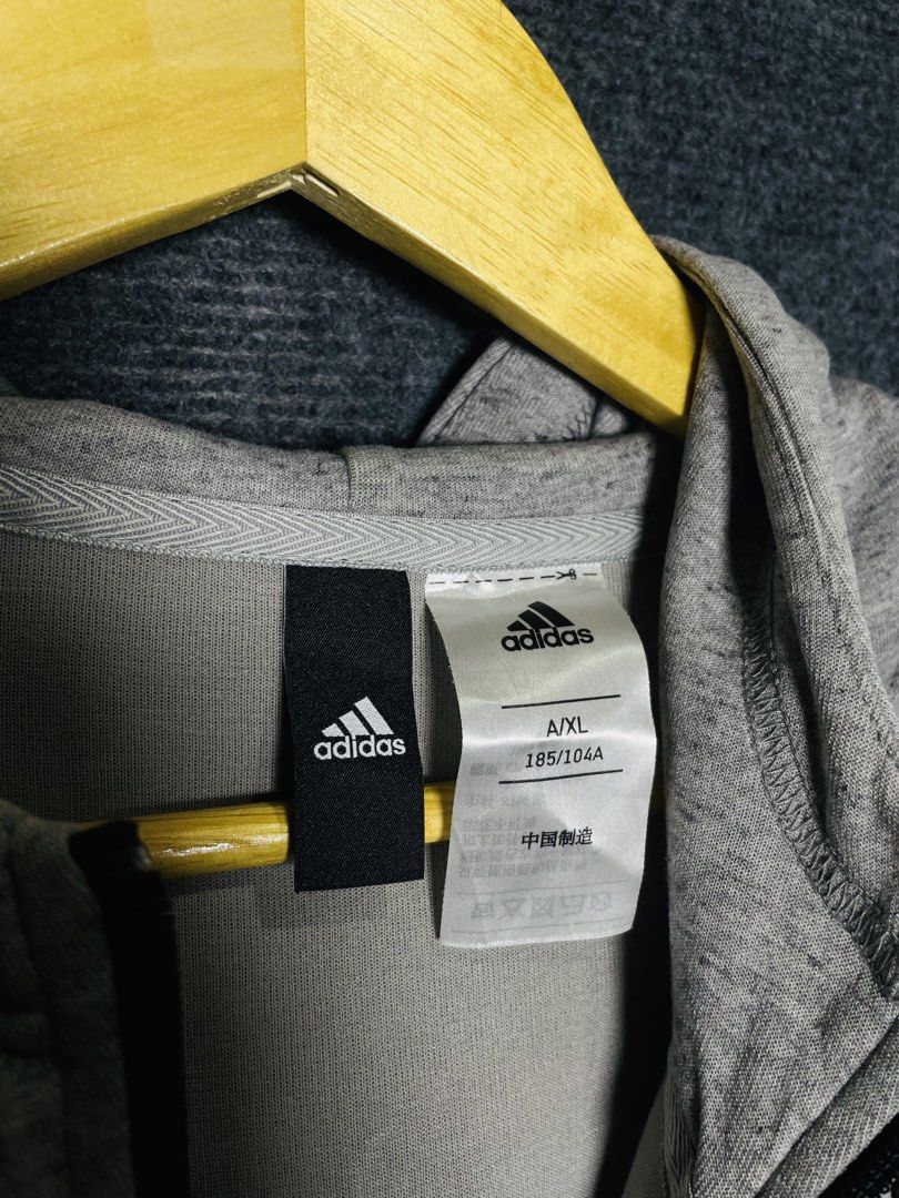 Adidas ZNE Zip Up Jacket (Category: Coats, Jackets and Outerwear) located in Baguio. Submitted by onyol.items (Listing ID 1460466826, Image 3). Description: Condition: Excellent Dimension: 27 Length 23 Width Size- Medium to Large Issue: None Color rate: 9.5 .