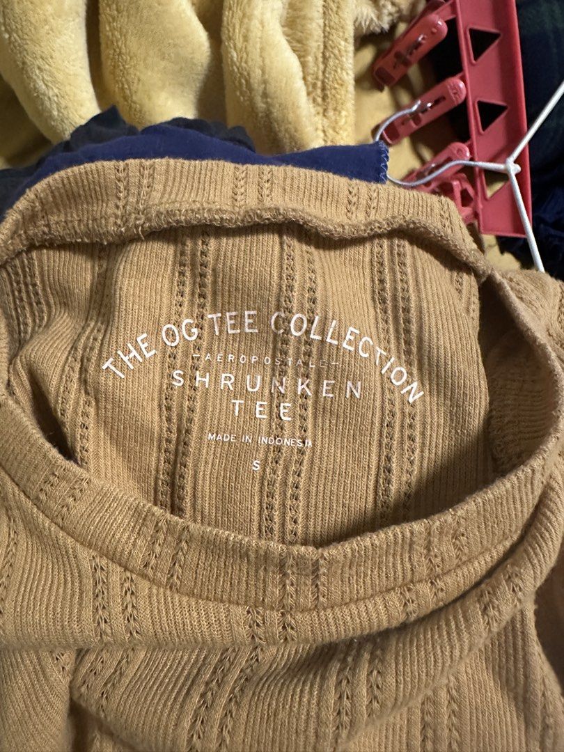 Aeropostale The OG Tee Collection Shrunken Tee (Category: Shirts) located in Malolos. Submitted by fituccine (Listing ID 1460420011, Image 2). Description: - Brown ribbed shrunken tee - From Aeropostale's OG Tee Collection - Short sleeves with lettuce hem - Made in Indonesia - Great basic piece for any wardrobe.