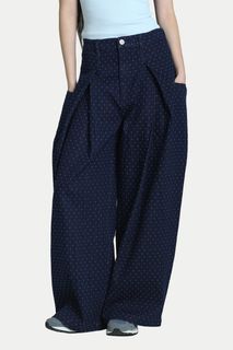 (Category: ) located in . Submitted by savemyoverflowingwardrobe (Listing ID 1460466147, Image 1). Description: .