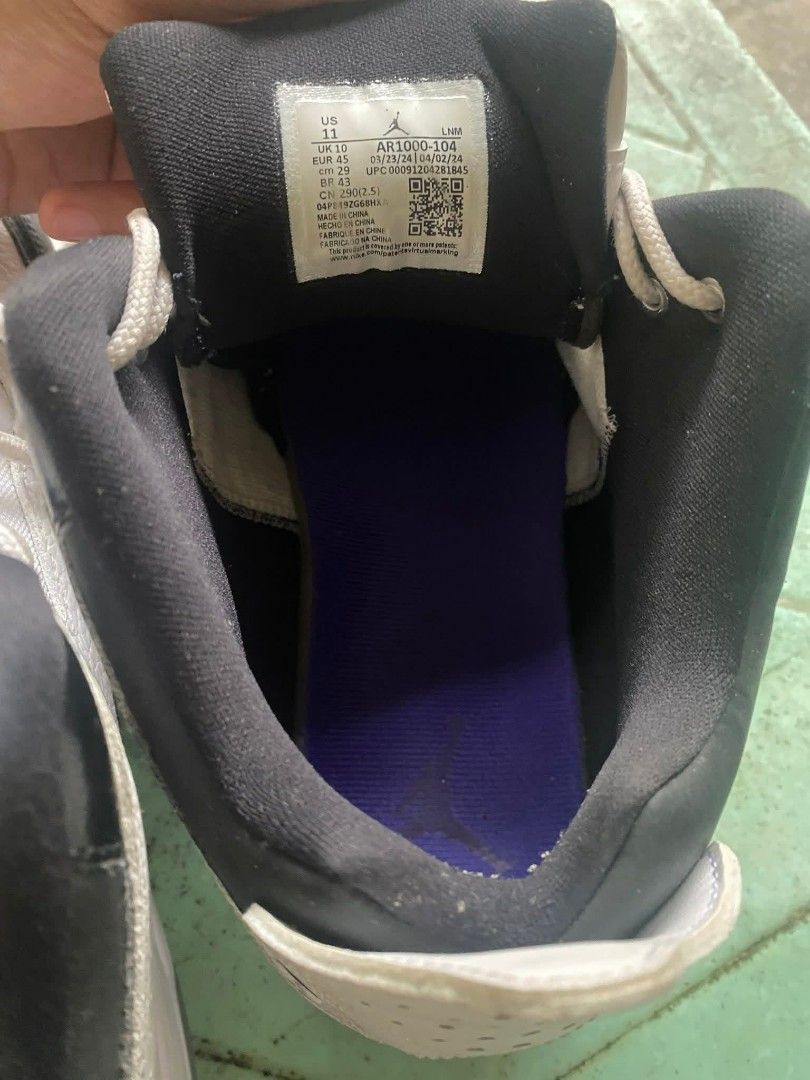 Air Jordan Courtside 23 Concord (Category: Sneakers) located in San Juan City. Submitted by emem007 (Listing ID 1460493778, Image 2). Description: Air Jordan Courtside 23 Concord Size 9.5 No issue Condition:Some minor scuffs on the soles No box Rfs: Minsan lang gamitin naka tambak lang din .
