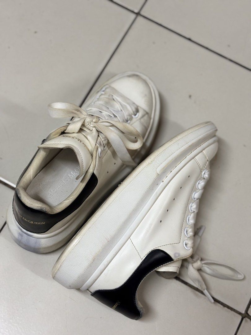 Alexander Mcqueen Sneakers Leather (Category: Sneakers) located in Manila. Submitted by luxstreetwearzcasual (Listing ID 1460348700, Image 2). Description: Need clean Naitabi lang Authentic Size 34.