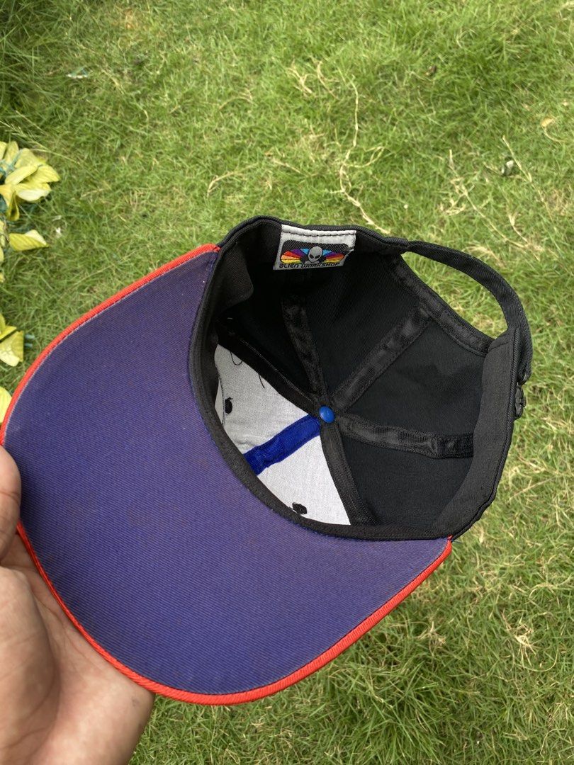 Alien Workshop (Category: Caps & Hats) located in Victorias. Submitted by ukayngae (Listing ID 1460464310, Image 3). Description: Alien Workshop Cap Excellent condition Zip type Adjuster.