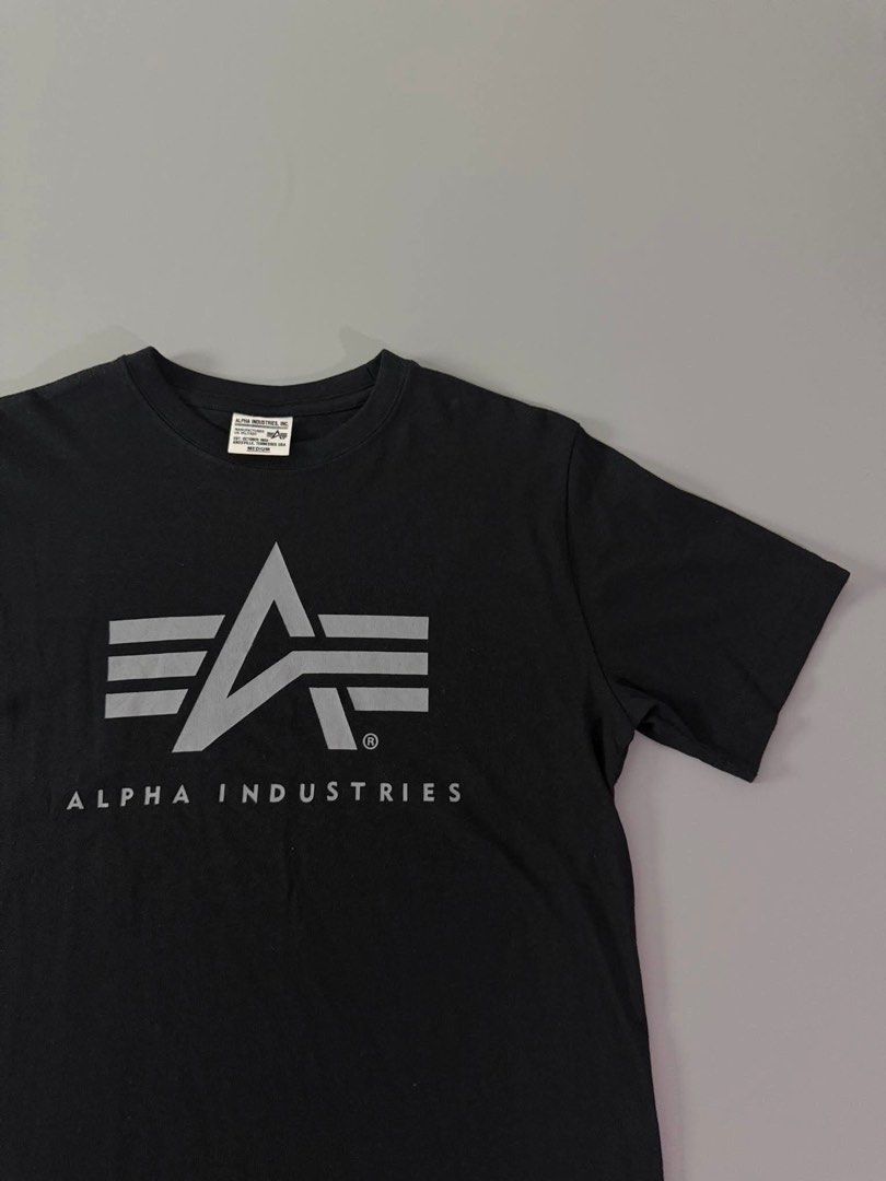 ALPHA INDUSTRIES (Category: Tshirts & Polo Shirts ) located in Guagua. Submitted by sweetboyy (Listing ID 1460450131, Image 2). Description: ALPHA INDUSTRIES EXCELLENT CONDITION / NO ISSUE SIZE MEDIUM ON TAG / DIMES L27.5 W20.
