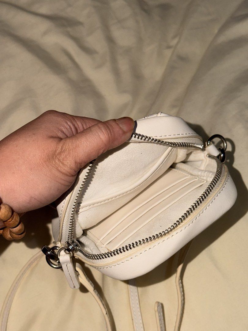 Anne Klein (Category: Shoulder Bags) located in Quezon City. Submitted by cassietheokobe (Listing ID 1460414932, Image 3). Description: DECLUTTERING SALE 👜👛✨ Letting go of some of my bags and wallets! Most are slightly used, while some are brand new/never used. Just a heads-up: some items are Vietnam-made, and I cannot guarantee that all pieces are authentic, so please buy with this in mind. I’d rather be transparent than make claims I can’t ve