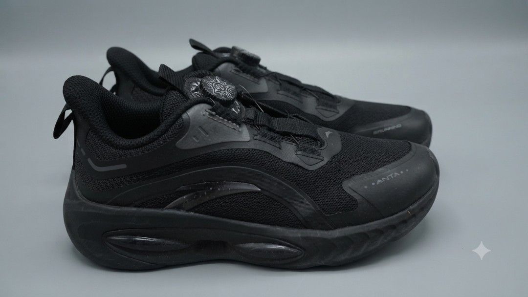 ANTA Black BOA Dial Running Shoes (Category: Babies & Kids Fashion) located in Baguio. Submitted by ybsecondchances (Listing ID 1460464536, Image 2). Description: - Black ANTA running shoes - Features BOA dial system for a secure and adjustable fit - Breathable mesh upper keeps your feet cool - Ideal for running, training, or everyday wear - Please check photos for detailed condition SIZE 34EU.