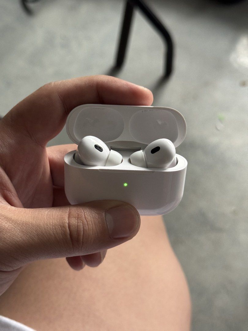 Apple AirPods Pro (2nd generation) with Charging Case (Category: Earphones) located in Caloocan City. Submitted by marlon1101 (Listing ID 1460308490, Image 1). Description: - AirPods Pro 2nd Generation - Includes USB-C charging case - Active Noise Cancellation - Transparency Mode - Superior sound quality for music and calls - Effortless pairing with Apple devices.