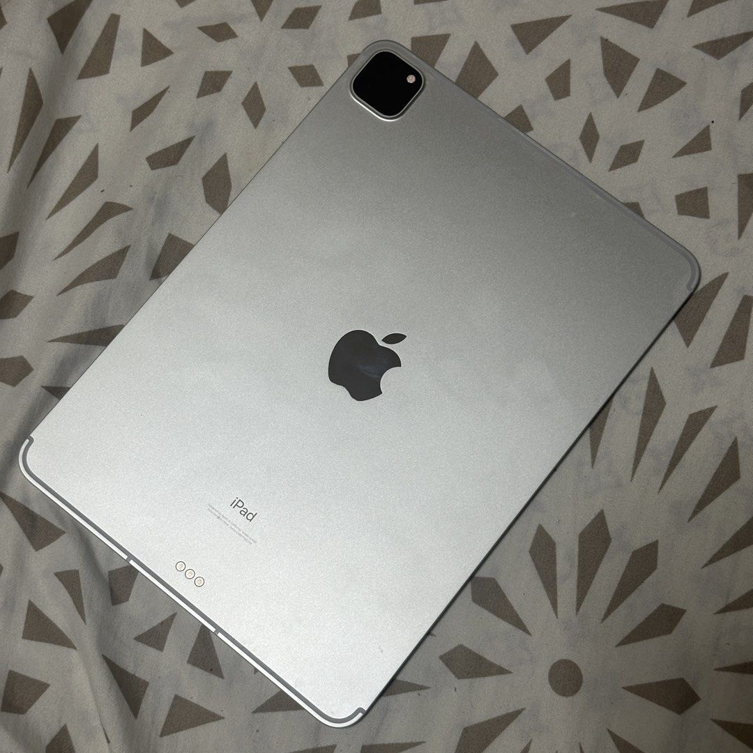 APPLE IPAD PRO 11” 3RD GEN (M1) SPACE GREY - 128 GB WiFi + Cellular (Category: Laptops & Notebooks) located in Manila. Submitted by bwicolls (Listing ID 1460310338, Image 1). Description: - Used sparringly - No scratches/dents - Screen protector installed - No apple pencil, case, original charger/cable, and box. Will entertain serious buyer only, can provide more information and picture. Open to negotiate.