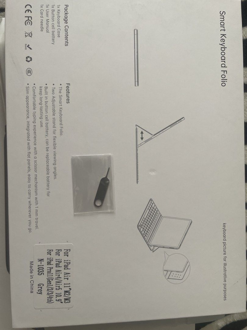 Apple Smart Folio for iPad Air 11-inch (M2) (Category: Cases & Sleeves) located in Pasay City. Submitted by tropak_mo (Listing ID 1460369897, Image 2). Description: - Smart Keyboard Folio in Grey - Features a built-in battery - Adjustable stand for comfortable viewing - Slim and portable design for on-the-go use - Ideal for typing anywhere The Smart Folio for iPad Air (M2) supports a wider range of viewing angles for reading, watching movies, typ