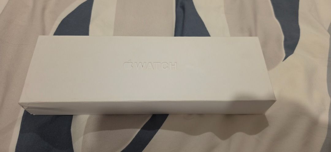 Apple Watch 9 41mm NEW (Category: Wearables & Smart Watches) located in Singapore. Submitted by mark_carousel (Listing ID 1460456512, Image 3). Description: Unused. Was a present. In a box.