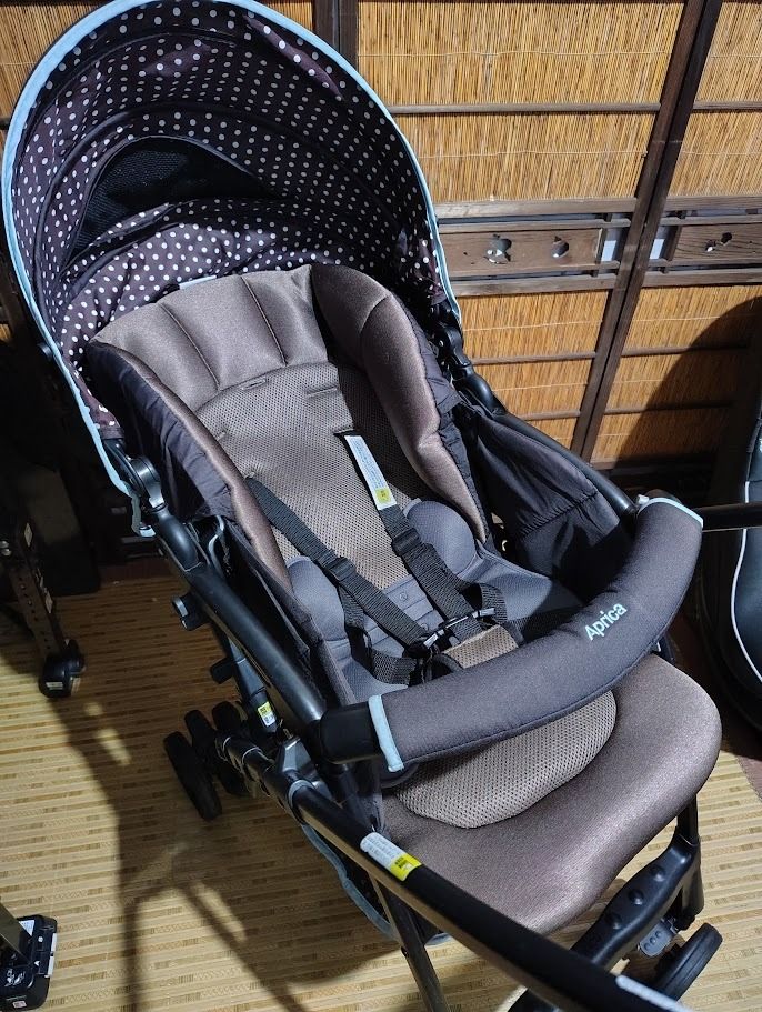 Aprica AirRia Reversible Handle Stroller (Category: Strollers) located in Dasmarinas. Submitted by k3japanstoreph (Listing ID 1460337871, Image 3). Description: FOR SALE Preloved Aprica AirRia Reversible Handle Stroller Newborn to 36 Months · Up to 15 kg Washed, cleaned, and ready to use ✅ Please expect some signs of usage since this is a preloved item Actual photos (WYSIWYG) ❌ No return, no exchange ₱4,200 — Mine now, pay now 💳 📍 Dasmariñas, C