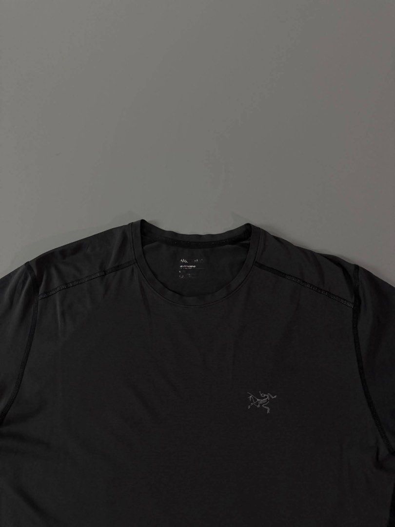 ARCTERYX (Category: Tshirts & Polo Shirts ) located in Guagua. Submitted by sweetboyy (Listing ID 1460457257, Image 3). Description: ARCTERYX EXCELLENT CONDITION / NO ISSUE SIZE LARGE ON TAG / DIMES L29 W23.