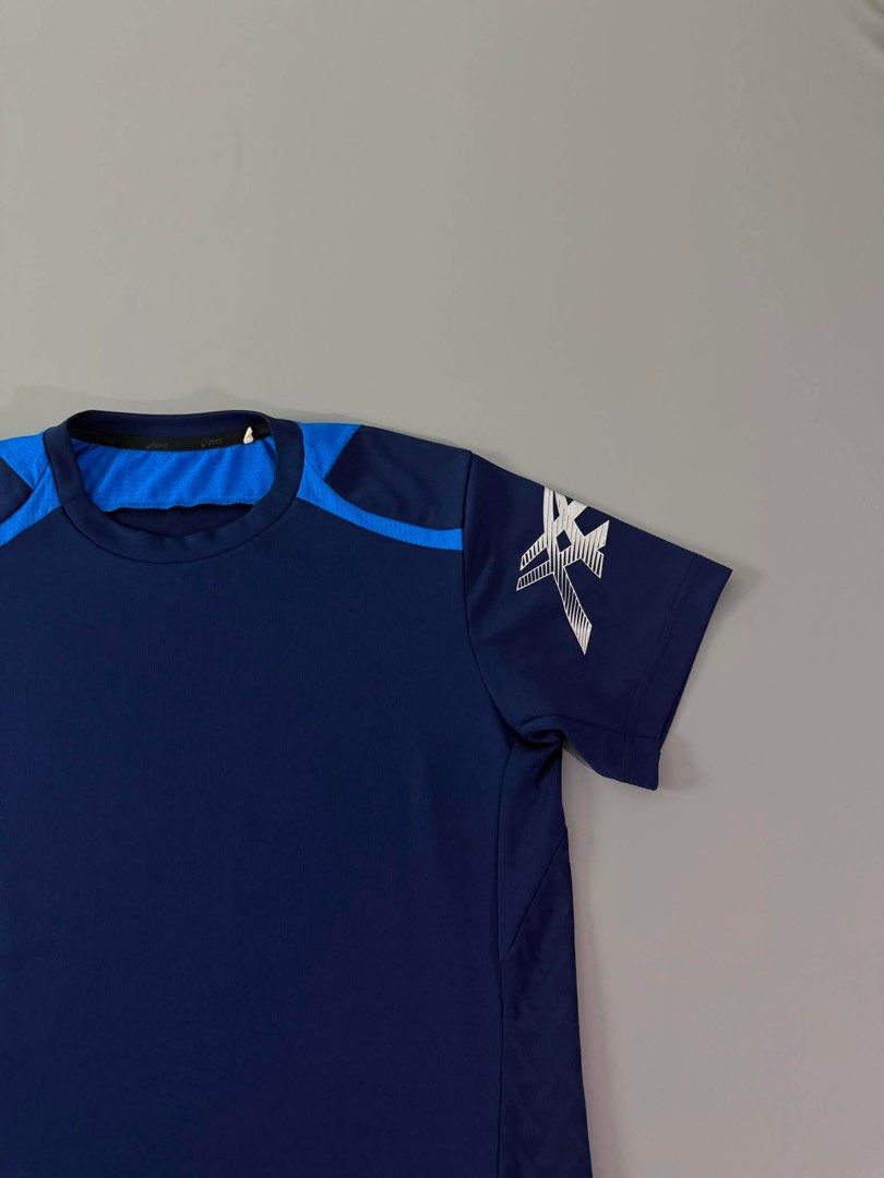 ASICS (Category: Tshirts & Polo Shirts ) located in Guagua. Submitted by sweetboyy (Listing ID 1460454164, Image 3). Description: ASICS EXCELLENT CONDITION / NO ISSUE SIZE MEDIUM ON TAG / DIMES L25 W20.5.