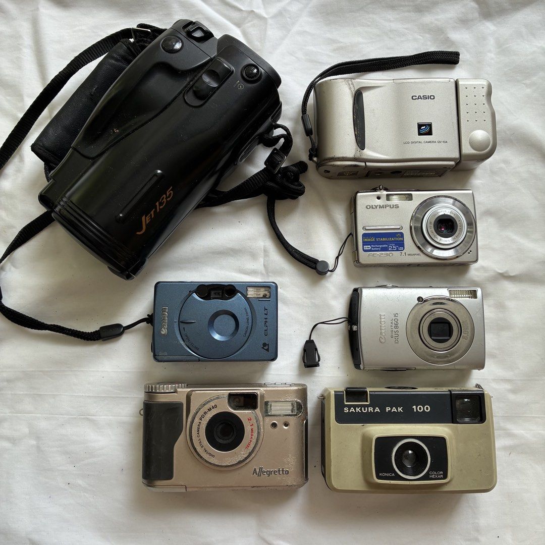 Assorted Digital Cameras (Category: Cameras) located in San Fernando. Submitted by re.bymltd (Listing ID 1460406543, Image 1). Description: Take all! As is where is basis. Shipping via Jnt. Paymenr via Gcash/Go Tyme. .