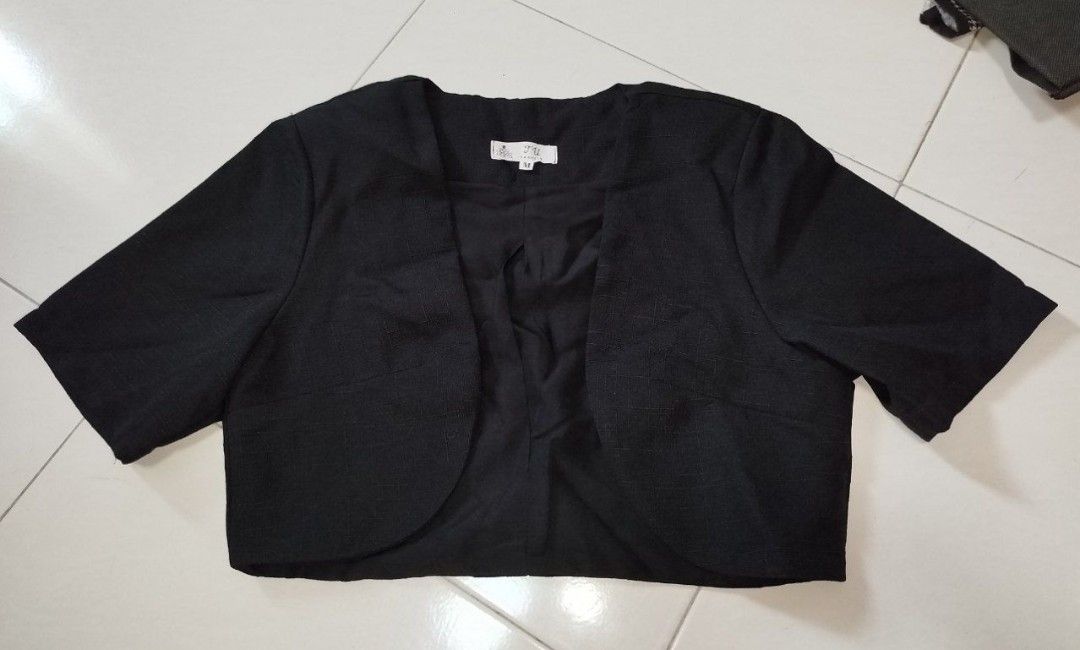 Assorted Jackets (Category: Coats, Jackets and Outerwear) located in Singapore. Submitted by soleumhyn (Listing ID 1460394849, Image 4). Description: all should be M size, are either brought online, thrifted, or from other stores have either worn once or twice and washed, or brand new pic 1 light blue wide jeans $8 pic 2 Disney dale ankle sock size 7 $2 pic 3 fornal dress jacket $10 pic 4 pleated shirt-jacket $5 pic 5 street wear hoodie $15 pic 6