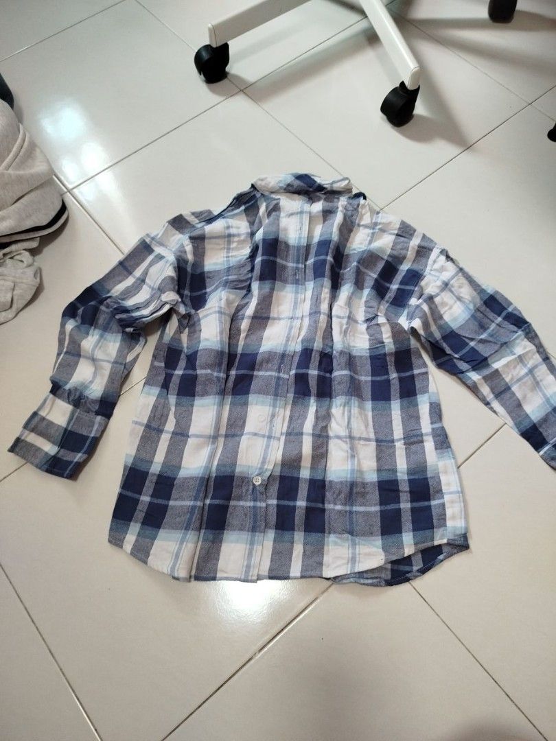 Assorted Jackets (Category: Coats, Jackets and Outerwear) located in Singapore. Submitted by soleumhyn (Listing ID 1460394849, Image 5). Description: all should be M size, are either brought online, thrifted, or from other stores have either worn once or twice and washed, or brand new pic 1 light blue wide jeans $8 pic 2 Disney dale ankle sock size 7 $2 pic 3 fornal dress jacket $10 pic 4 pleated shirt-jacket $5 pic 5 street wear hoodie $15 pic 6