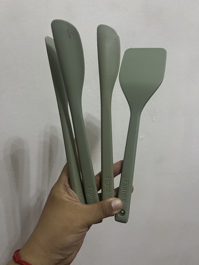 Assorted Kitchen Tools (Category: Dinnerware & Cutlery) located in Dasmarinas. Submitted by purpleboxmidori (Listing ID 1460471037, Image 1). Description: Take All only.
