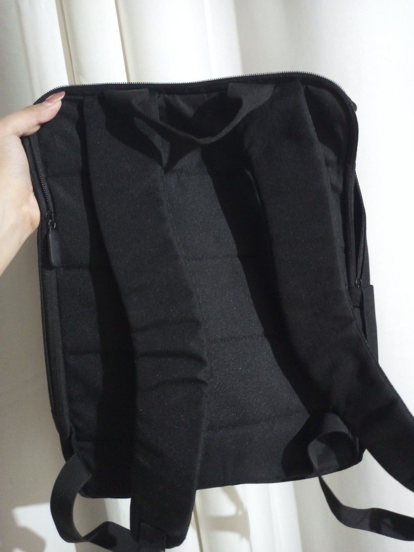 ASUS Grey Backpack (Category: Backpacks) located in Bulacan. Submitted by __sennn (Listing ID 1460476109, Image 2). Description: - Grey ASUS backpack - Front pocket with ASUS logo - Main compartment opens wide - Padded straps for comfortable carrying - Ideal for laptops and daily essentials - Simple and functional design - Great for daily use or travel.