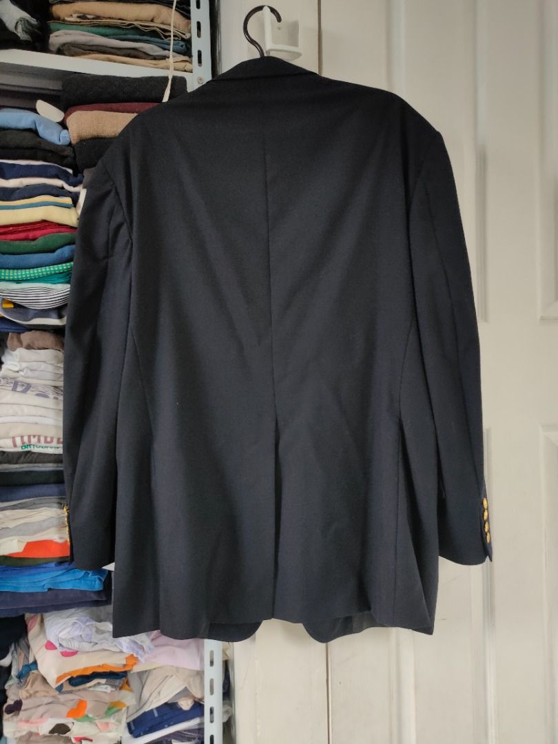 Austin Reed Navy Blazer - Large (Category: Coats, Jackets and Outerwear) located in Dasmarinas. Submitted by jethroespinosa (Listing ID 1460352528, Image 2). Description: Size in inches: 23.5 width 31.5 length No issues or alterations Loc: Dasma Cavite MOP: Gcash.