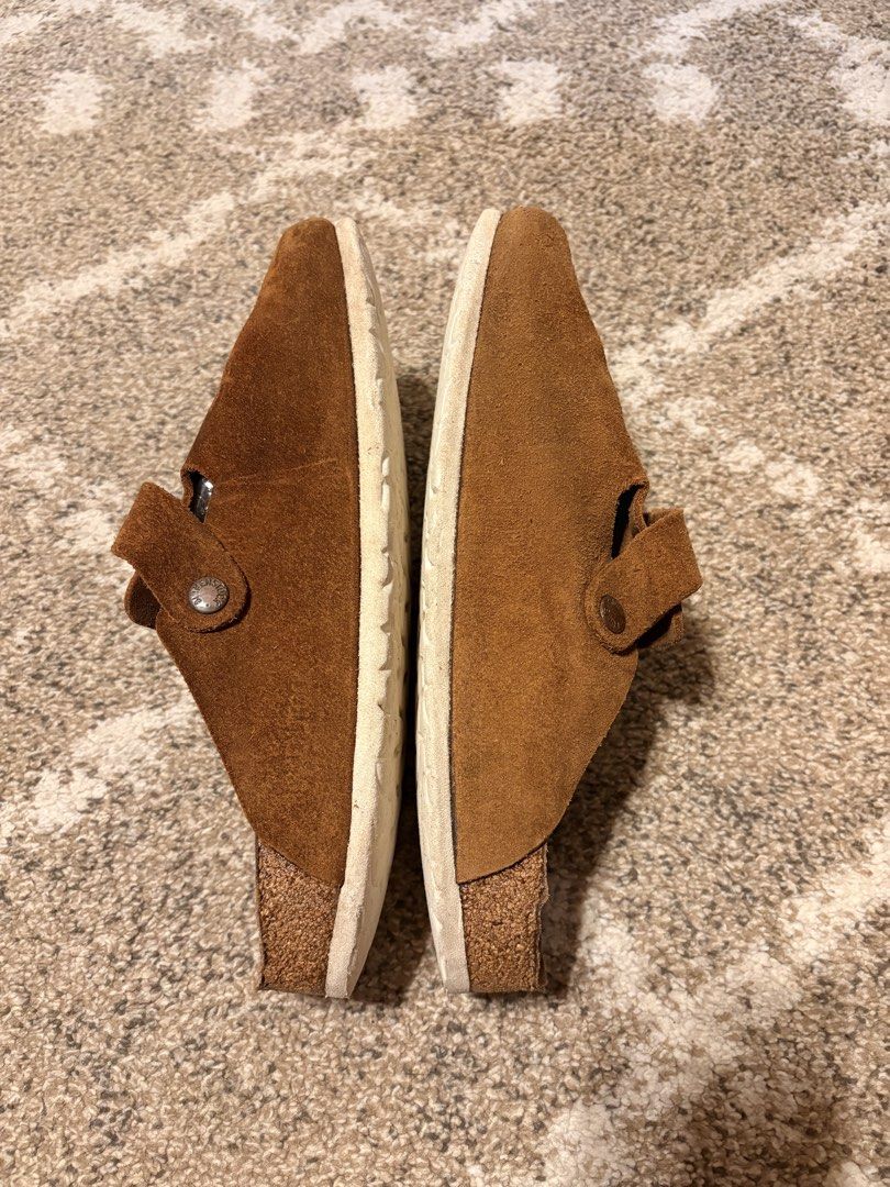 Auth Preloved Birkenstock Bostong Clogs (Category: Slippers & Slides) located in Paranaque City. Submitted by silentstone.dolphin (Listing ID 1460465722, Image 3). Description: With minimal sign of used.. Suede Leather Mink.. Size 41RF.. Still nice in actual😍 ❌Bawal po sa Maselan❌.