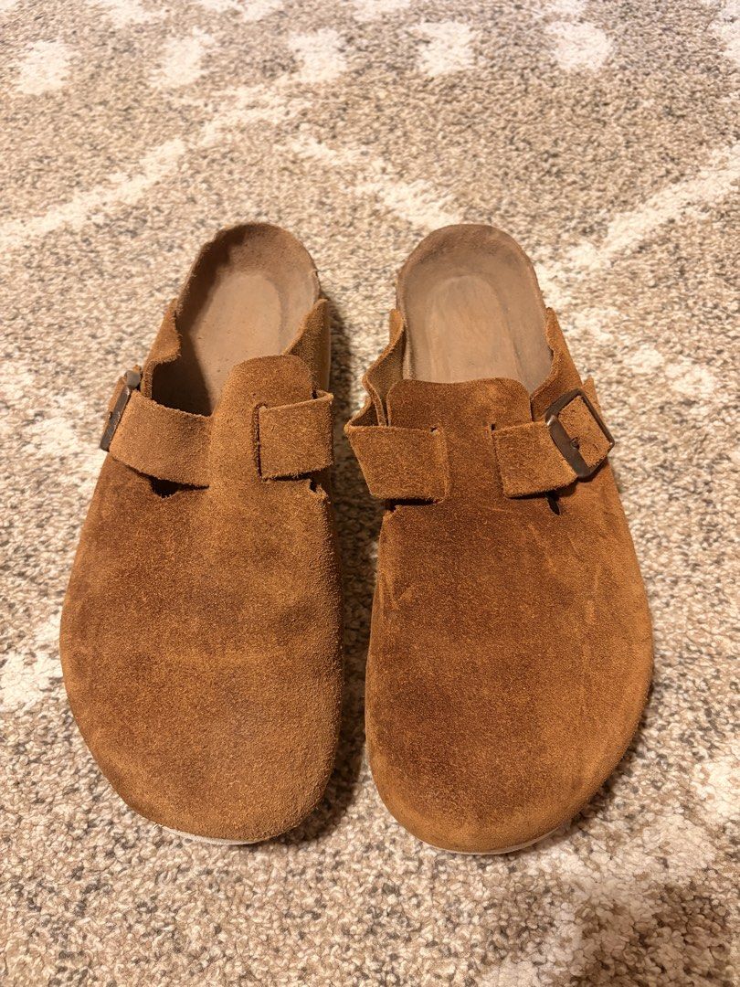 Auth Preloved Birkenstock Bostong Clogs (Category: Slippers & Slides) located in Paranaque City. Submitted by silentstone.dolphin (Listing ID 1460465722, Image 1). Description: With minimal sign of used.. Suede Leather Mink.. Size 41RF.. Still nice in actual😍 ❌Bawal po sa Maselan❌.