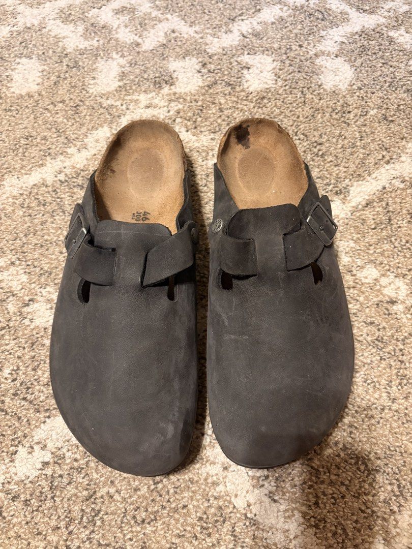 Auth Preloved Birkenstock Boston Clogs (Category: Slippers & Slides) located in Paranaque City. Submitted by silentstone.dolphin (Listing ID 1460466159, Image 1). Description: Oiled Leather.. Visible Print.. Size 46N.. Super Nice in Actual😍.