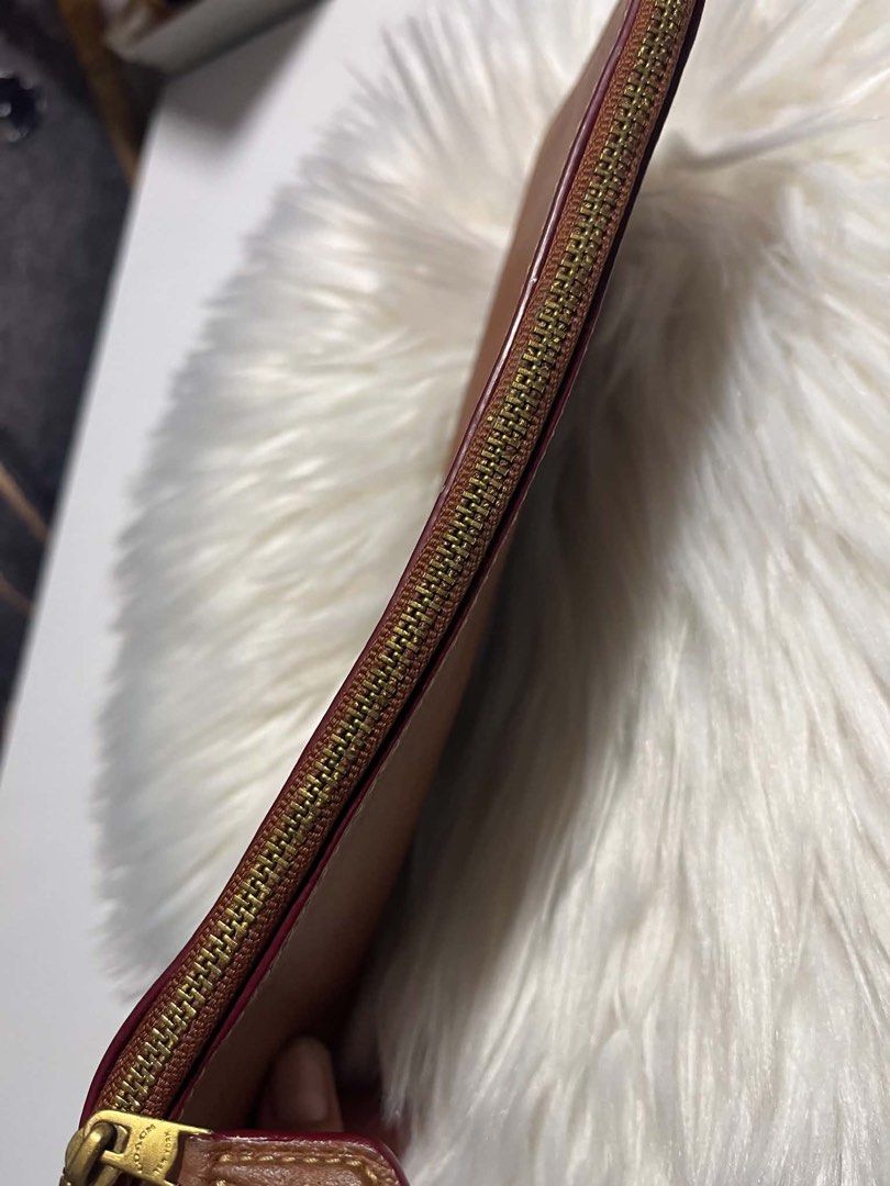Authentic coach insert (Category: Luxury Bags & Wallets) located in Caloocan City. Submitted by trebdy01 (Listing ID 1460400349, Image 3). Description: 👜 COACH BAG INSERT FOR SALE ✨ Authentic Coach 🇺🇸 Original from USA 📏 Length: 9.5 inches Perfect as a bag insert/organizer to help keep your bag neat and organized. ✔️ Coach brand ✔️ Authentic USA item ✔️ 9½ inches long ✔️ Great for organizing your essentials.