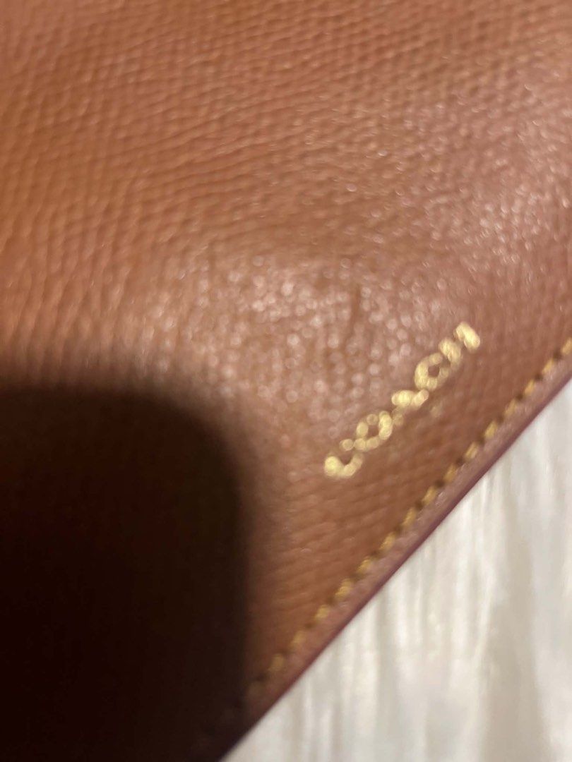 Authentic coach insert (Category: Luxury Bags & Wallets) located in Caloocan City. Submitted by trebdy01 (Listing ID 1460400349, Image 2). Description: 👜 COACH BAG INSERT FOR SALE ✨ Authentic Coach 🇺🇸 Original from USA 📏 Length: 9.5 inches Perfect as a bag insert/organizer to help keep your bag neat and organized. ✔️ Coach brand ✔️ Authentic USA item ✔️ 9½ inches long ✔️ Great for organizing your essentials.