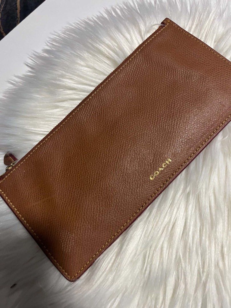 Authentic coach insert (Category: Luxury Bags & Wallets) located in Caloocan City. Submitted by trebdy01 (Listing ID 1460400349, Image 1). Description: 👜 COACH BAG INSERT FOR SALE ✨ Authentic Coach 🇺🇸 Original from USA 📏 Length: 9.5 inches Perfect as a bag insert/organizer to help keep your bag neat and organized. ✔️ Coach brand ✔️ Authentic USA item ✔️ 9½ inches long ✔️ Great for organizing your essentials.