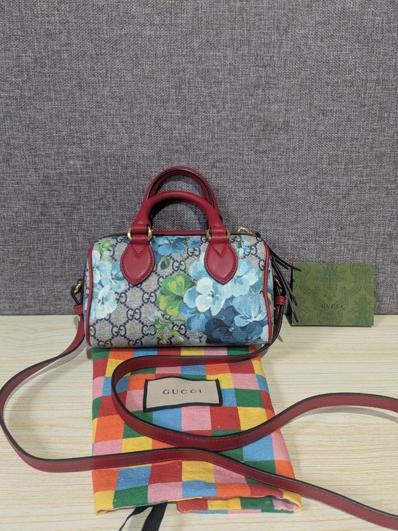 Authentic Gucci Bloom mini boston (Category: Luxury Bags & Wallets) located in Tuguegarao City. Submitted by globeeneace (Listing ID 1460343932, Image 1). Description: Guaranteed Original Rank SA mini boston.