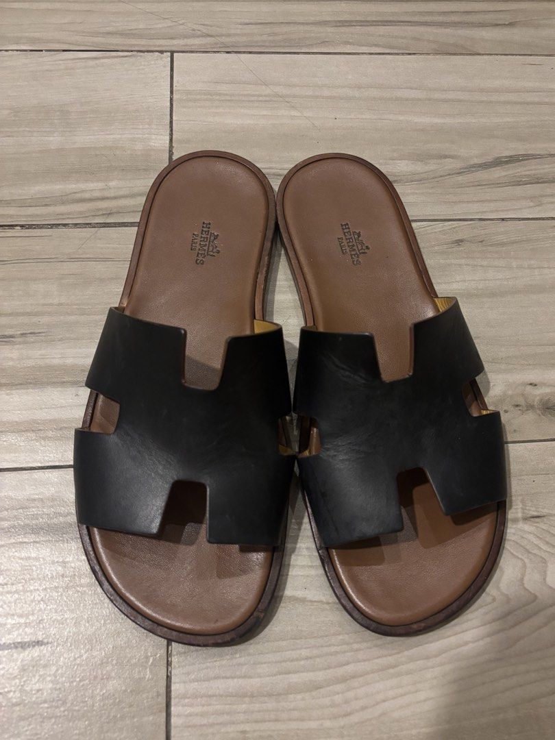 Authentic Hermes Brown Sandals (Category: Sneakers & Footwear) located in Manila. Submitted by elevist (Listing ID 1460488271, Image 1). Description: Authentic Hermes Slippiers.