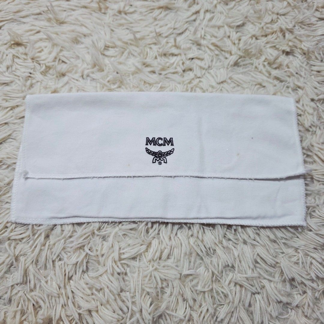 Authentic MCM long wallet (Category: Wallets & Card holders) located in Manila. Submitted by jfluxury.co (Listing ID 1460500403, Image 2). Description: excellent condition like new no flaws bought in Japan 🇯🇵 💯% Authentic. 😊 Money back guarantee. 😊 Clean and ready to use na.