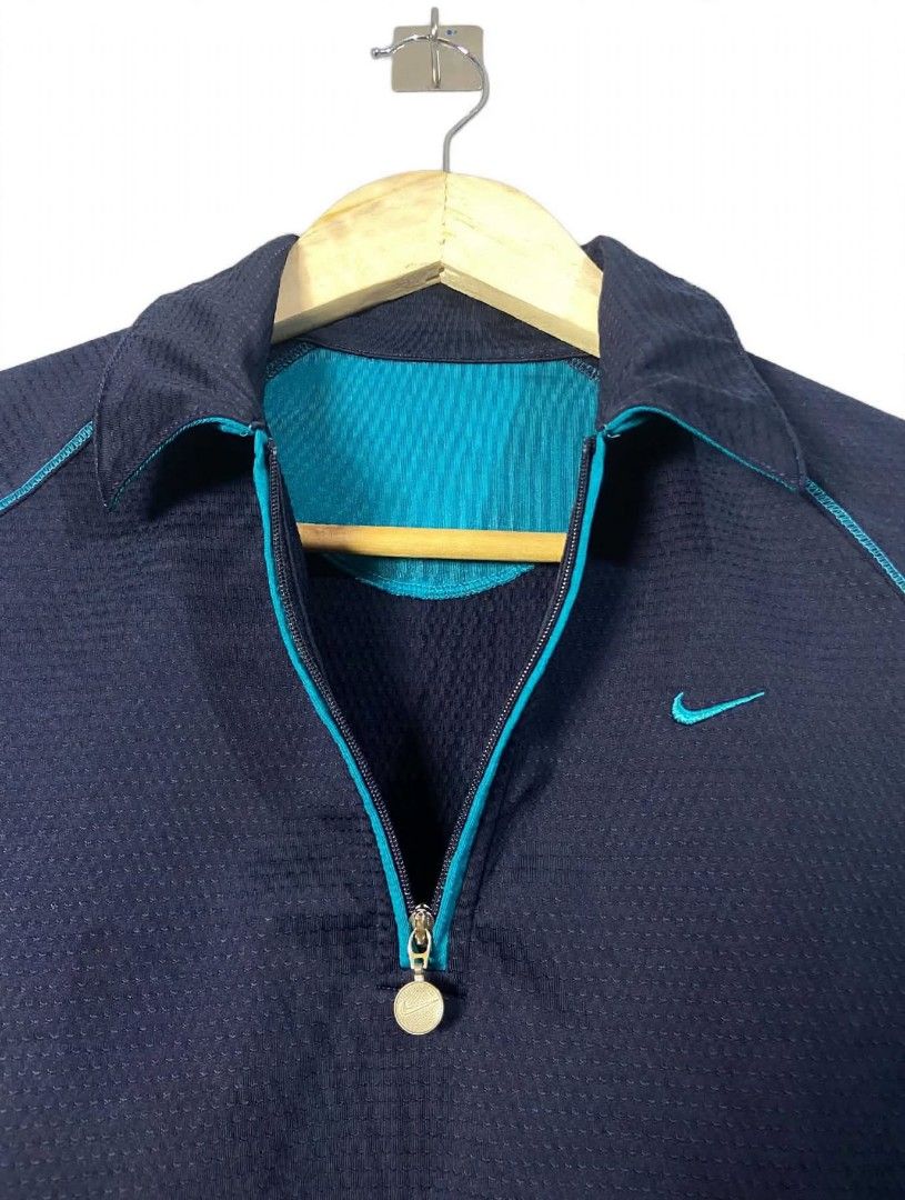 Authentic Nike Golf Women's Small Half-Zipper Pullover (Category: Coats, Jackets and Outerwear) located in Taguig. Submitted by owlthrifty (Listing ID 1460392590, Image 3). Description: Size: Small Good as new ✔️💯 In excellent condition ✔️💯.