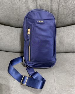 (Category: ) located in . Submitted by chic.bags (Listing ID 1460428038, Image 1). Description: .
