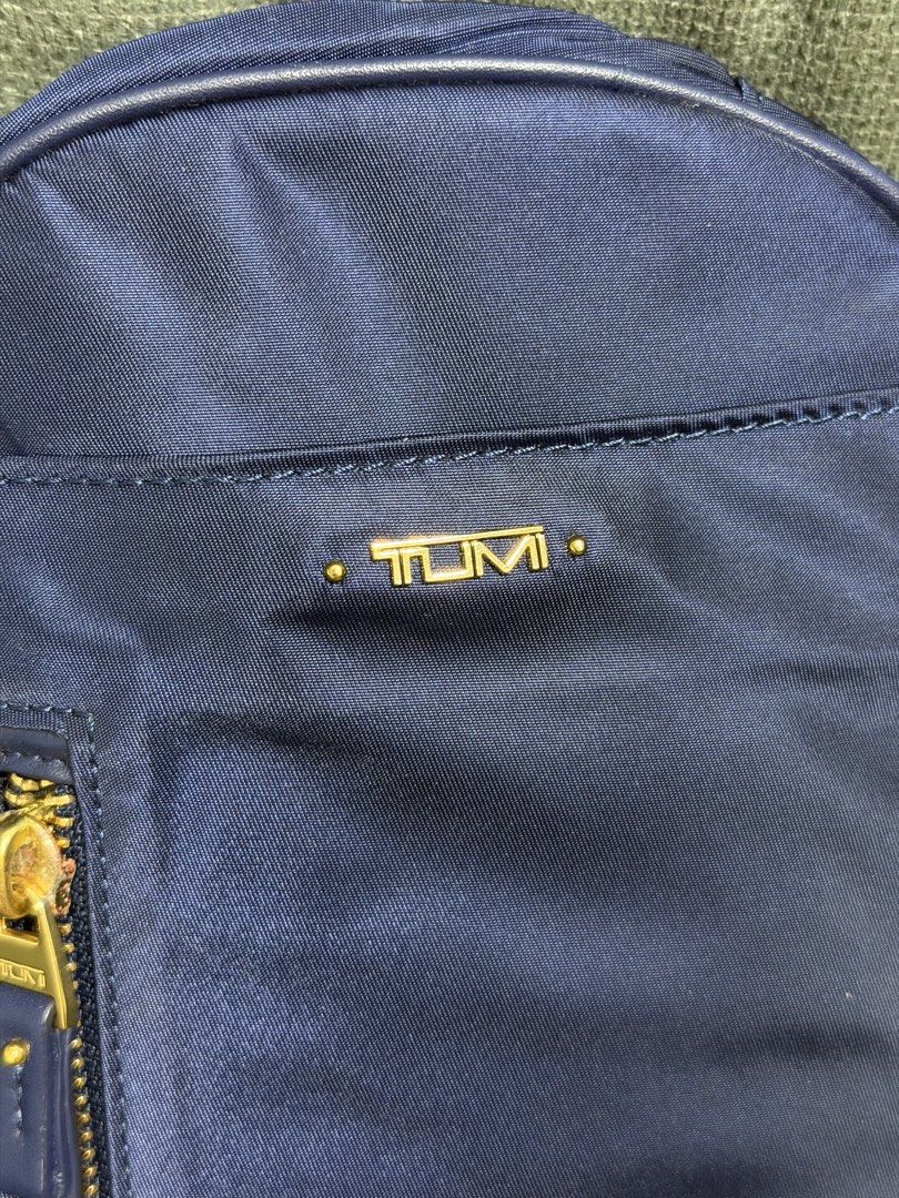 Authentic TUMI Voyageur (Category: Cross-body Bags) located in Quezon City. Submitted by chic.bags (Listing ID 1460428038, Image 2). Description: Ykk zip Nylon material Like new No issue Actual photo posted Mop: gcash.