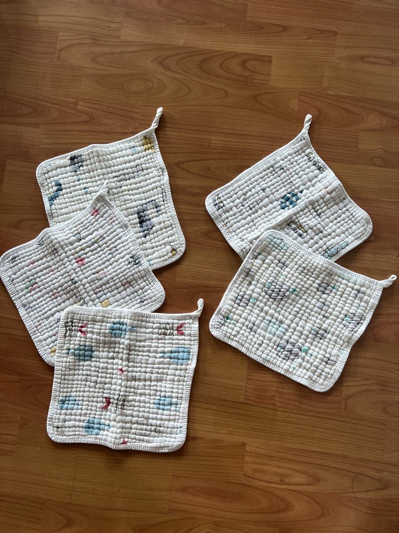 Baby Mini Gauze Towel Take All (Category: Other Baby Bathing & Changing Needs) located in Marikina City. Submitted by babycluttermatter (Listing ID 1460470752, Image 1). Description: - 30x30cm - well used - 100% cotton - 6 layers of cotton fabric - high absorbency - bubble air pockets helps to absorb water fast - quick dry.