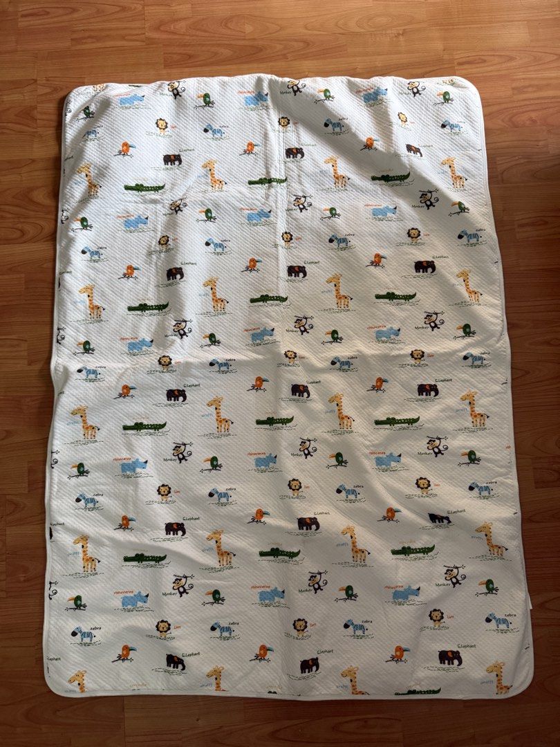 Baby Waterproof Mat (Category: Other Baby Bathing & Changing Needs) located in Marikina City. Submitted by babycluttermatter (Listing ID 1460466982, Image 2). Description: .