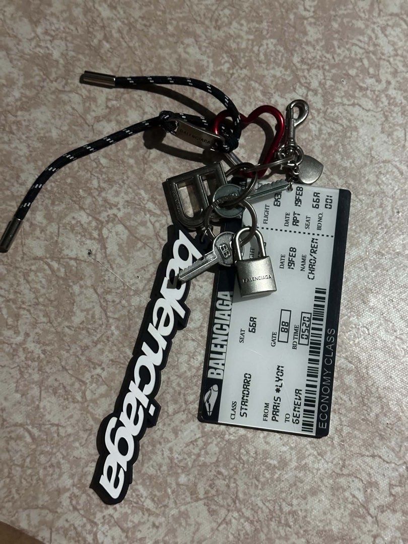 Balenciaga Kit Keychain mini passport (Category: Luxury Accessories) located in Caloocan City. Submitted by neweagle-424b (Listing ID 1460484263, Image 1). Description: .